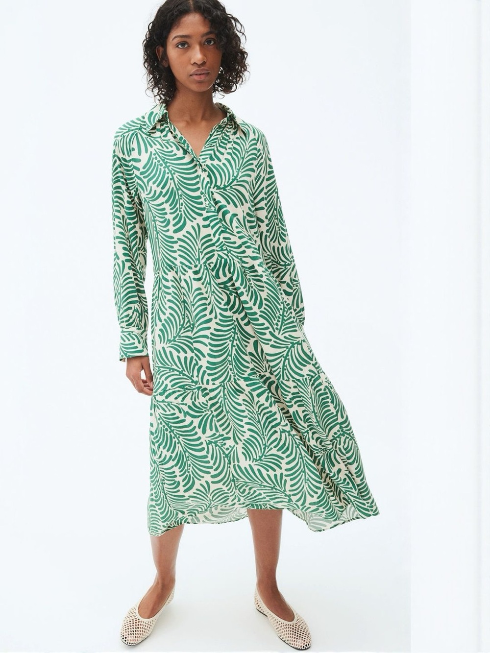 H&M Green and White Leaf-Print Long Shirt Dress